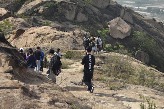 说明: C:\Documents and Settings\Administrator\桌面\2021年综合地质实习照片\DSC_0140.JPG